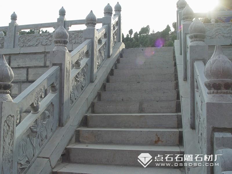 青石栏杆