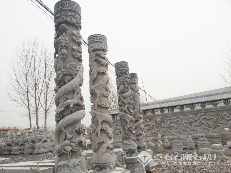 青石龙柱 青石龙柱